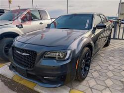 کرایسلەر 300